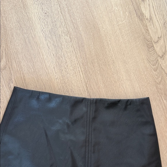 Black Leather Mini Skirt and knit crop vest top - Picture 2 of 2